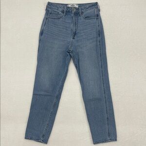 Hollister Curvy Ultra High Rise Mom Jean sz 2|26